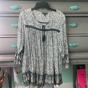 Trendy stylish top!